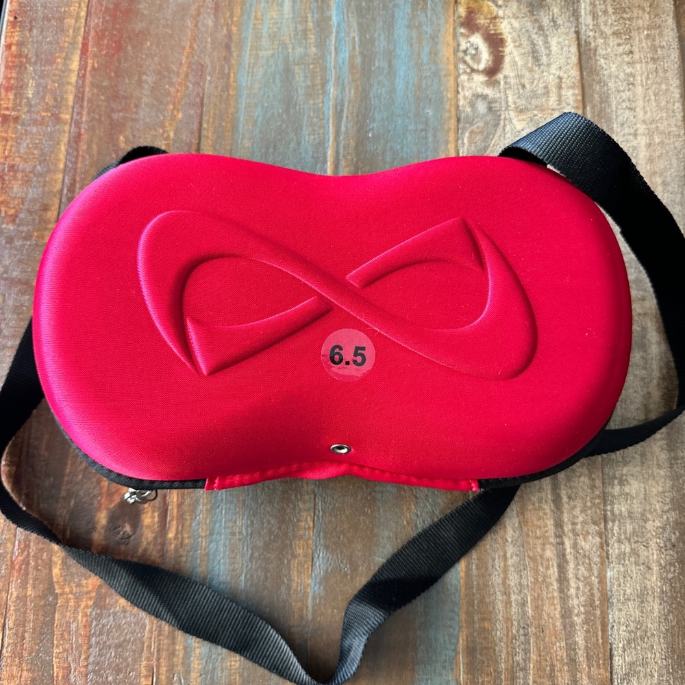 Nfinity Evolution White Cheer Shoes - image 1